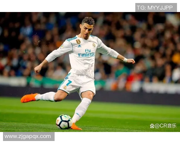 足球球星时尚穿搭解析 运动鞋搭配引领潮流风向标